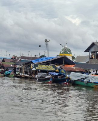 Jelang Malam 5 Rajab, Zona Air Sekumpul Diserbu Jemaah: Ratusan Kapal Padati Dermaga Meski Banjir Mengintai