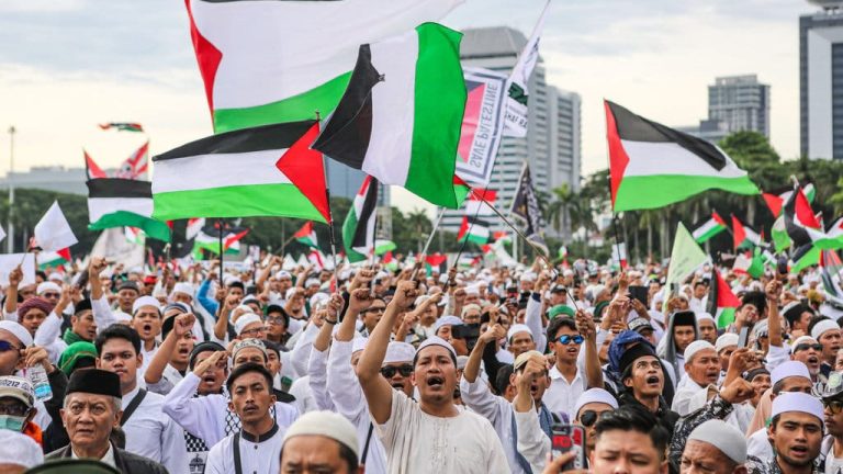 Jakarta Bersiap ‘Bergetar’ Jelang Reuni 212 di Monas Besok, Polisi Kerahkan 1.214 Personel &amp; Rekayasa Lalin Total!