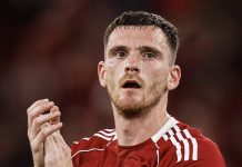 Robertson Sebut Ruang Ganti Liverpool Inginkan Mohamed Salah Bertahan