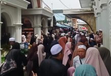 Jemaah Penuhi Belakang Kubah, Jelang 5 Rajab di Sekumpul