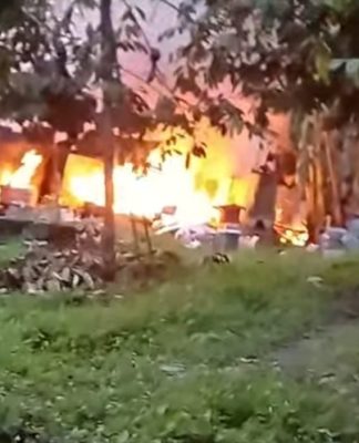 HEBOH! Gudang Rongsokan di Murung Pudak Tabalong Hangus Terbakar, Api Diduga Berasal dari Kompor