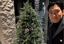 Rayakan Natal 2025, Siwon Super Junior Kenakan Penampilan Sama dengan Natal 2024