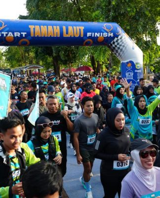 Ribuan Insan Kesehatan Tanah Laut Ikuti Fun Run HKN ke-61, Simbol Solidaritas Tenaga Kesehatan