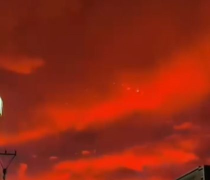 Warga Banten Heboh Langit Senja Merah Menyala, ini Kata BMKG