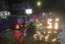 Banjir di Jalan Pahlawan Banjarmasin Selutut Orang Dewasa