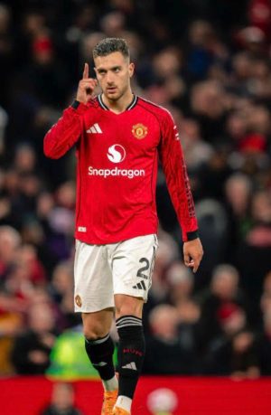 Real Madrid dan Bayern Munich Rebutan Soal Diogo Dalot Dari Manchester United