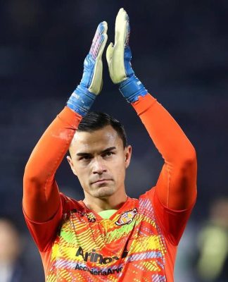 Emil Audero Kena Flare di Laga Cremonese vs Inter, Kaki Luka &amp; Sempat Tak Bisa Mendengar