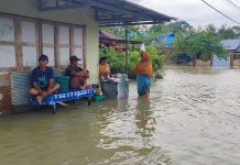 Hampir Dua Pekan Banjir Rendam Kelampayan Tengah, Warga Bertahan Tanpa Mengungsi