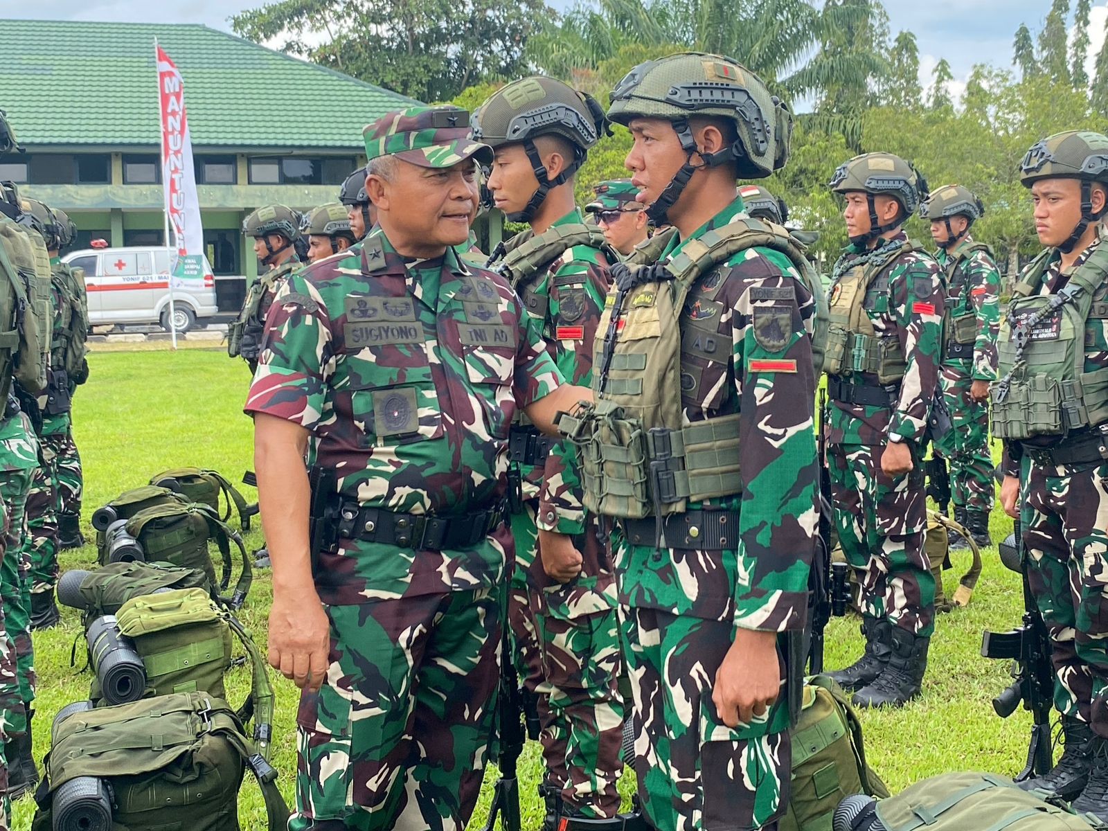 Kunjungi Yonif 621/Manuntung, Kasdam XXII/Tambun Bungai Tekankan Disiplin dan Kesiapsiagaan Prajurit