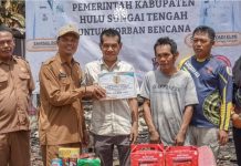 Pemkab HST Salurkan Bantuan untuk Korban Kebakaran di Desa Pemangkih