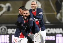 Mantan Bek PSG Layvin Kurzawa Makin Dekat ke Persib Bandung