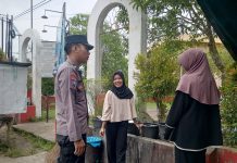 Pererat Silaturahmi dan Jaga Kamtibmas, Bhabinkamtibmas Polsek Haruai Sambangi Warga