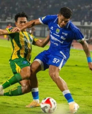 Persib Bandung Pimpin Klasemen Liga Indonesia, Borneo FC Berusaha Mengejar