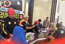 Polres Banjar Pastikan Proses Penyaluran Bantuan untuk Korban di Banjir Kabupaten Banjar oleh Jhonlin Group Aman dan Kondusif