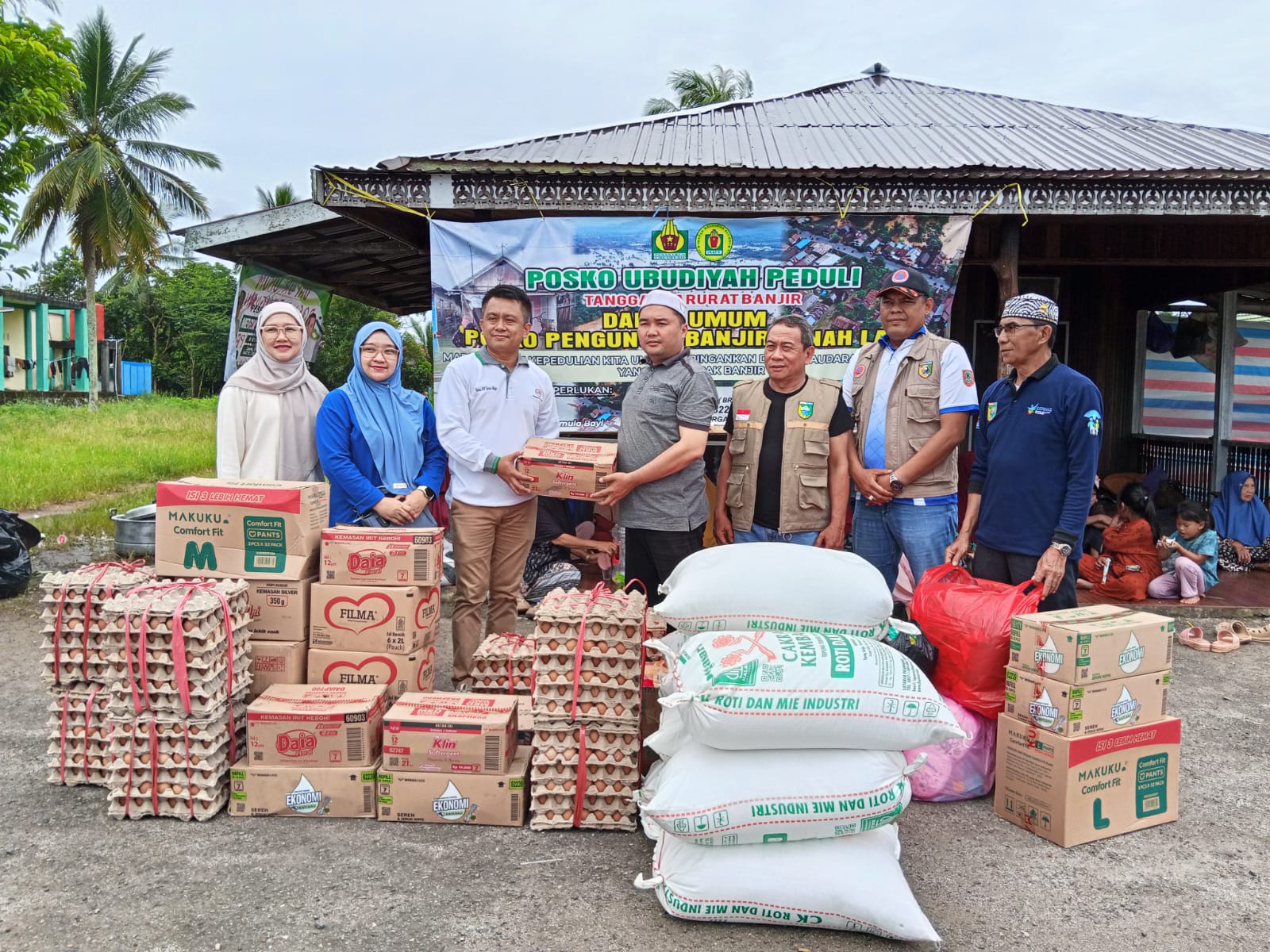 IDI Tanah Laut Turun Tangan! Dokter Tak Hanya Mengobati, Tapi Juga Menguatkan Korban Banjir di Bumi Tuntung Pandang