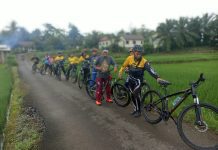 Menolak Renta dengan Pedal: Komunitas "The Best" Buktikan Usia Bukan Halangan untuk Hidup Sehat