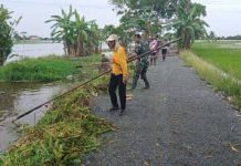 Cegah Banjir Bukan Cuma Tugas Aparat, Babinsa dan Warga Handil Birayang Bersihkan Sungai Tersumbat