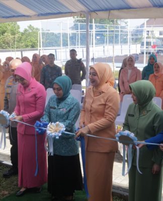 Tegaskan Sinergi Bersama, Ketua TP PKK Hj. Fathul Jannah Hadiri Peresmian Gedung DWP BINDA Kalsel