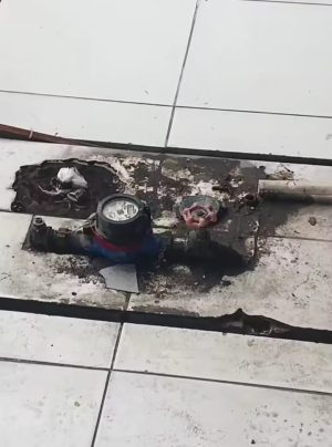 Meteran Air di Jalan Cempaka Rusak, Diduga Dicuri Maling