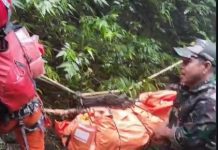 Evakuasi di Tengah Medan Ekstrem, Korban Kedua Kecelakaan ATR 42-500 Seorang Wanita Ditemukan di Jurang Bulusaraung