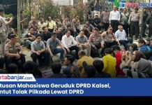 VIDEO - Ratusan Mahasiswa Geruduk DPRD Kalsel, Tuntut Tolak Pilkada Lewat DPRD