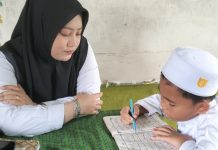Pelajar MIN 8 Tapin Awali Sekolah dengan Mengaji Alquran Selama Bulan Ramadhan