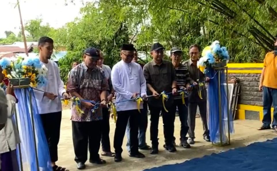 Bupati Tabalong secara resmi membuka jembatan penghubung