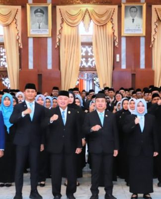 292 Pejabat Pemprov Kalsel Resmi Dilantik Gubernur Muhidin