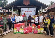 Pemkab HST Salurkan Bantuan untuk Korban Kebakaran di Tabudarat Hilir