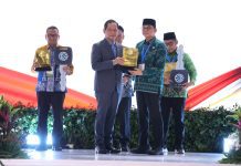 KemenLH Anugerahkan Tanah Bumbu Predikat Sertifikat Menuju Kabupaten Bersih Tahun 2025