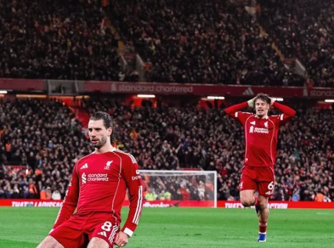 Chelsea Main Lebih Dulu dari MU dan Liverpool, Liam Rosenior: Tak Ada Keuntungan!
