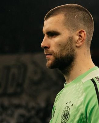 Maarten Paes Kembali Dikritik usai Ajax Imbang Lawan Zwolle