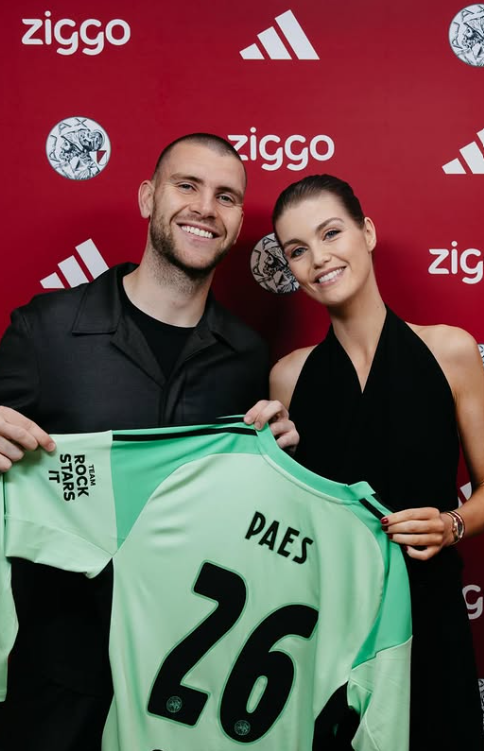 Paes Seragam Ajax