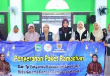 Ramadhan 1447 H, POSYANDU dan BAZNAS Tanah Laut Perkuat Jaring Pengaman Sosial Lansia di Batu Ampar