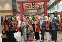Ketua Dekranasda Kalsel Hj. Fathul Jannah Terus Promosikan Produk UMKM Pengrajin Lokal di Ajang INACRAFT 2026