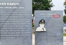 Masih Tertulis “Sekarang,” Prasasti Profil Mantan Bupati di Taman Giat Tanjung Belum Diperbarui