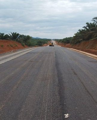 Hubungkan Kawasan Pesisir, Pemprov Kalsel Percepat Pembangunan Jalan Lintas Pulau Laut