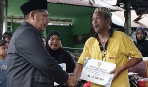 Pasca Kebakaran Barabai Darat, Bupati HST Datangi Korban dan Salurkan Bantuan