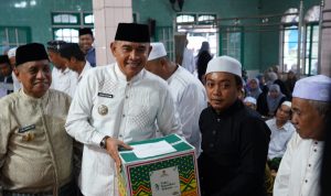 Safari Ramadhan Tanah Laut Bukan Sekadar Seremonial! Bupati Salurkan Hibah Rp463 Juta untuk Ini