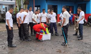 Damkar Tanah Laut Gembleng Personel Baru Kuasai Animal Rescue