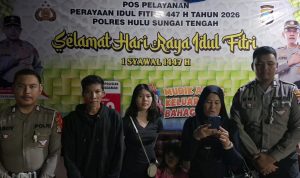 Tak Punya Ongkos Pulang, Ibu dan Keluarga Dibantu Petugas Pos Pelayanan Pantai Hambawang