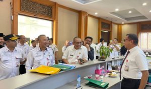 Sidak Sekdaprov ke Kantor Dinas PUPR Kalsel di Hari Pertama Kerja