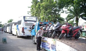 Cuma di Tabalong! Mudik Bisa Santai Naik Bus, Motor &amp; Mobil Diantar Pakai Towing