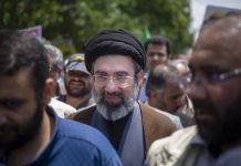 MOJTABA KHAMENEI Resmi Gantikan Ayahnya, Iran Masuki Babak Baru di Tengah Serangan AS-Israel