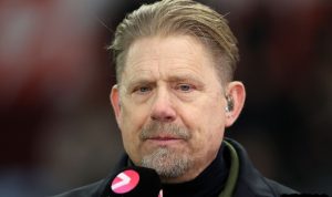 Schmeichel Kritik Keputusan Tudor Tarik Kinsky di Awal Laga: “Bisa Menghancurkan Kariernya”