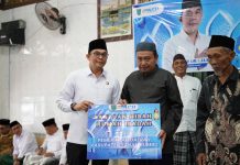Hangatnya Safari Ramadan di Mantewe, Bupati Andi Rudi Latif Bangun Silaturahmi dan Salurkan Bantuan Sosial