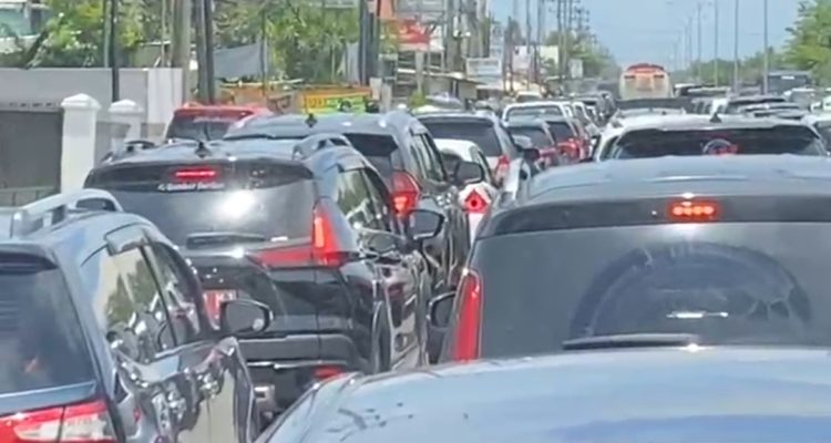H+1 Lebaran, Macet Total Terjadi di Arah Handil Bakti Batola
