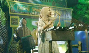 Tujuh Perempuan dari Tatah Barikin Curi Perhatian di Lomba Bagarakan Sahur HST, Grup Acuan Raih Juara 3