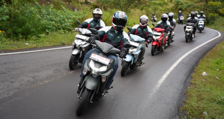 Bukan Tantangan Berat! Berikut Tips Berkendara Motor Bikin Tetap Aktif Bermobilitas Saat Berpuasa