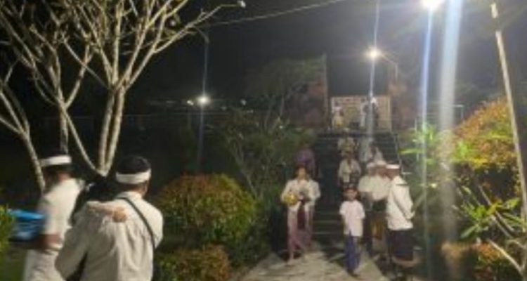 Polsek Upau Amankan Ibadah Nyepi, di Pura Tabalong